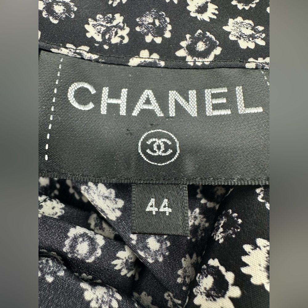 Chanel Coco Floral-Print Sleeveless Shirt Blouse in Black/White 44(US12) - Picture 2 of 12